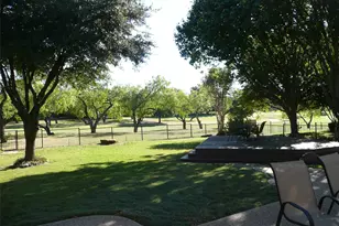 7520 Sweetgum Dr, Irving, TX 75063 - Photo 39