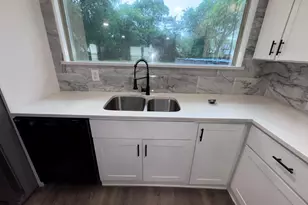 520 King St, Burleson, TX 76028 - Photo 29