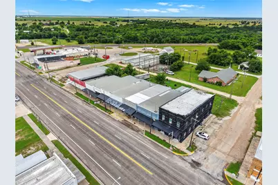 116 Gassaway, Lott, TX 76656 - Photo 17