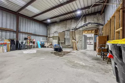 116 Gassaway, Lott, TX 76656 - Photo 11