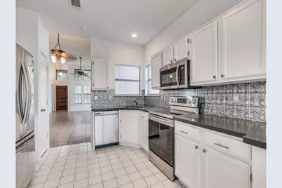 6501 Topaz Drive, Arlington, TX 76001 - Photo 5