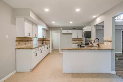 600 Eastcliff Drive, Euless, TX 76040 - Photo 17
