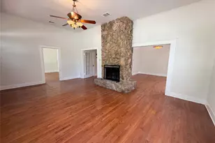 3919 Houston St, Greenville, TX 75401 - Photo 13