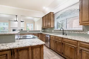 1405 Faringdon Dr, Plano, TX 75075 - Photo 13