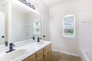 1405 Faringdon Dr, Plano, TX 75075 - Photo 25