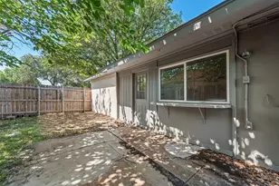 2103 Highbury Rd, Carrollton, TX 75007 - Photo 15