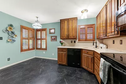 100 Saint Emelion Court, Irving, TX 75038 - Photo 11