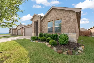 806 Peighton Court, Cleburne, TX 76033 - Photo 9