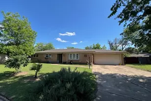 155 Chateau Dr, Fort Worth, TX 76134 - Photo 3