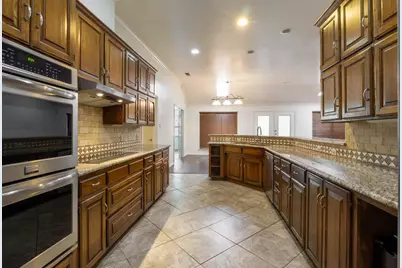 1700 Wimbleton Drive, Bedford, TX 76021 - Photo 25