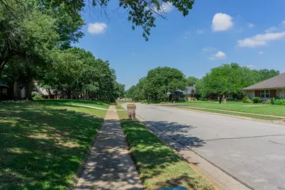1700 Wimbleton Drive, Bedford, TX 76021 - Photo 5