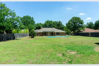 1700 Wimbleton Drive, Bedford, TX 76021 - Photo 9