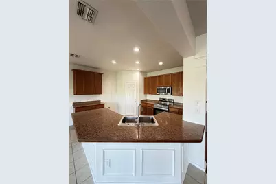 9004 Brook Hill Lane, Fort Worth, TX 76244 - Photo 7