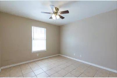 138 Nolan #B, Tye, TX 79563 - Photo 13