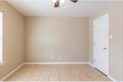 138 Nolan #B, Tye, TX 79563 - Photo 15