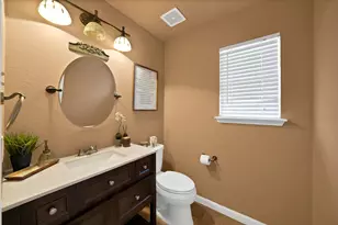 2827 Grandview Dr, Grand Prairie, TX 75052 - Photo 15