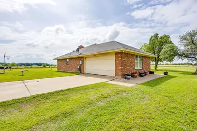 2516 County Road 415, Coyote Flats, TX 76031 - Photo 5