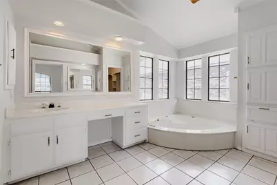 1201 St James Place, Arlington, TX 76011 - Photo 13