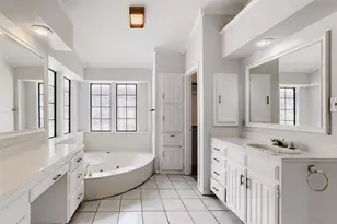 1201 St James Pl, Arlington, TX 76011 - Photo 15
