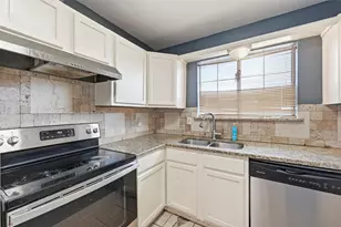 905 Brookhaven Dr, Lancaster, TX 75134 - Photo 11
