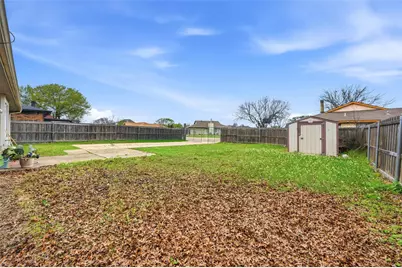 905 Brookhaven Drive, Lancaster, TX 75134 - Photo 3