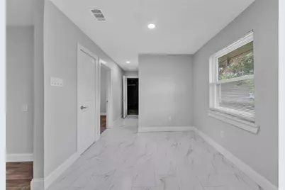 1230 Briar Hollow Lane, Garland, TX 75043 - Photo 19