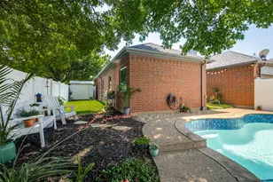 1325 Falcon Dr, Lewisville, TX 75077 - Photo 25