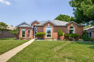 1325 Falcon Dr, Lewisville, TX 75077 - Photo 31