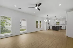 1228 E Tucker St, Fort Worth, TX 76104 - Photo 7