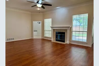 6308 Glen Echo Lane, Arlington, TX 76001 - Photo 3