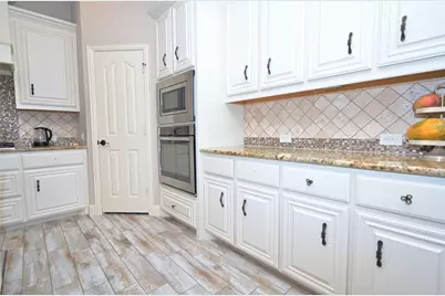 3207 Pampa, Grand Prairie, TX 75054 - Photo 9