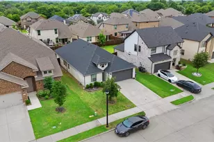 644 Erin Hls Dr, Red Oak, TX 75154 - Photo 17