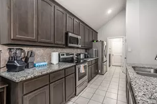 900 Vintage Ave, Gainesville, TX 76240 - Photo 13