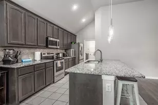 900 Vintage Ave, Gainesville, TX 76240 - Photo 11