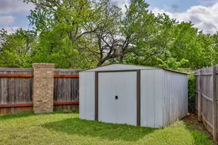 900 Vintage Ave, Gainesville, TX 76240 - Photo 33