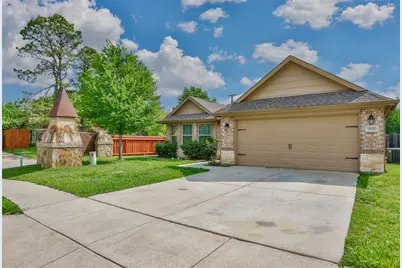 900 Vintage Avenue, Gainesville, TX 76240 - Photo 1