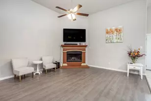 900 Vintage Ave, Gainesville, TX 76240 - Photo 5