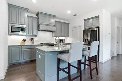 520 Ballustrade Drive, Irving, TX 75039 - Photo 5