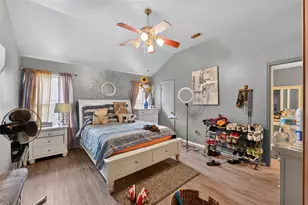 2830 Gospel Dr, Dallas, TX 75237 - Photo 17