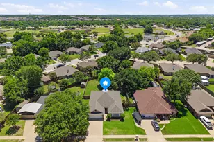 348 Meador Ln, Burleson, TX 76028 - Photo 7