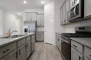11300 Summer Rain Blvd, Aubrey, TX 76227 - Photo 9