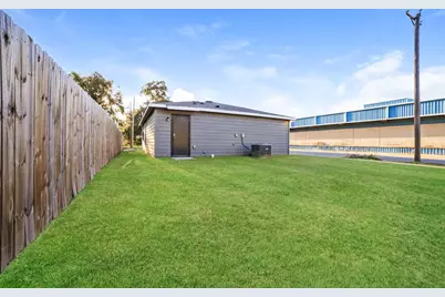 700 E Pecan Avenue, Waco, TX 76704 - Photo 17