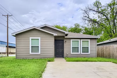 700 E Pecan Avenue, Waco, TX 76704 - Photo 1
