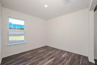 700 E Pecan Avenue, Waco, TX 76704 - Photo 13