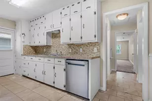 5441 Thomas Ln, River Oaks, TX 76114 - Photo 7