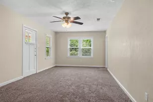 5441 Thomas Ln, River Oaks, TX 76114 - Photo 11