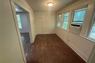 715 W Hickory St, Denton, TX 76201 - Photo 3