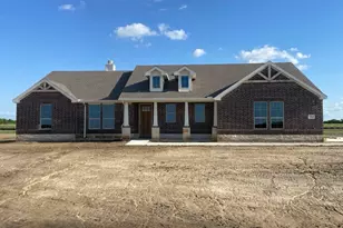 720 Co Rd 200, Valley View, TX 76272 - Photo 1