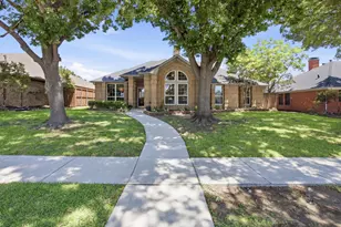 3202 Luallen Dr, Carrollton, TX 75007 - Photo 3