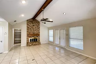 6119 Kingswood Dr, Arlington, TX 76001 - Photo 5
